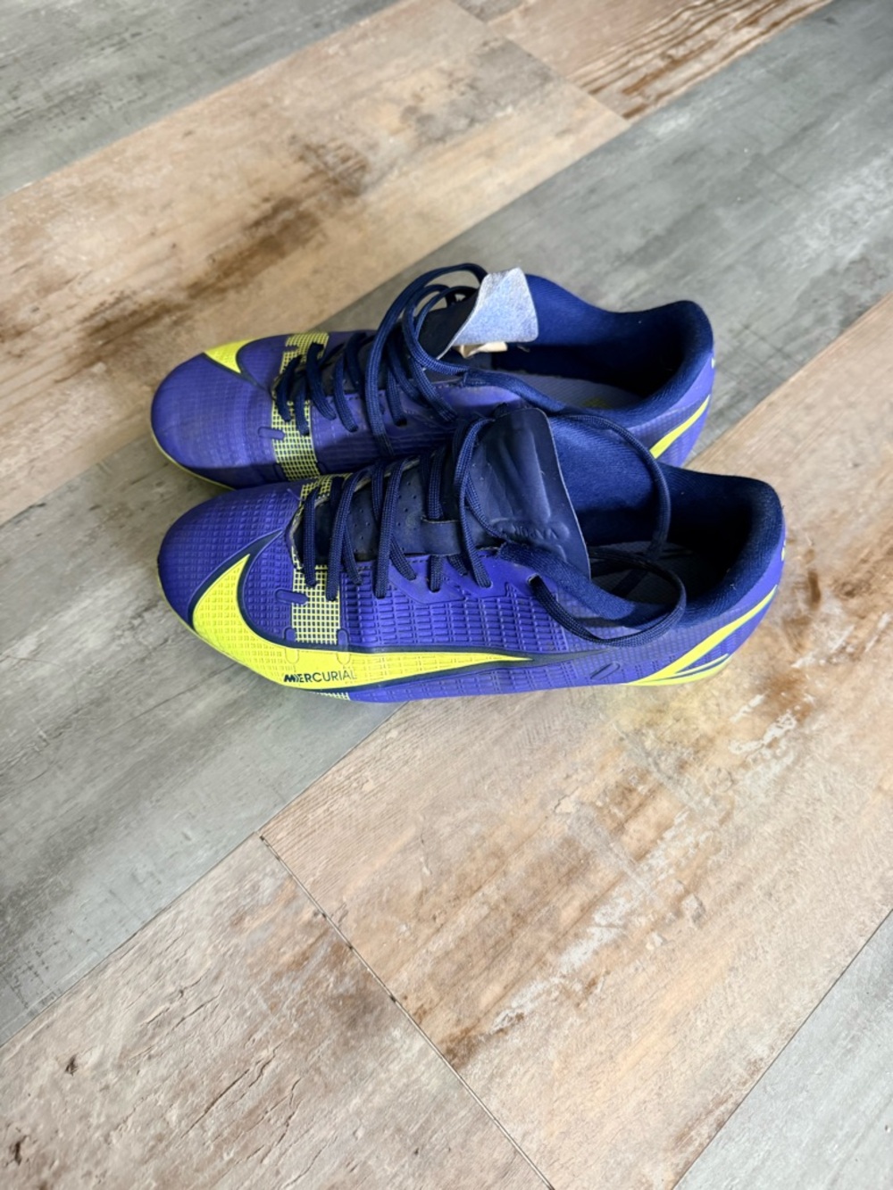 Nike Kids Navy & Neon Yellow Soccer Cleats